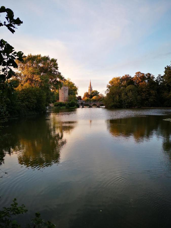 B&B Riverside - Centre Of Bruges In Calm Area Екстер'єр фото